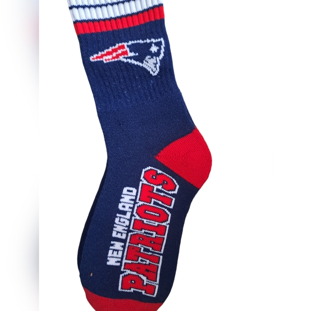 NFL Youth New England PATRIOTS socks thick fun football team apparel kids  1-5